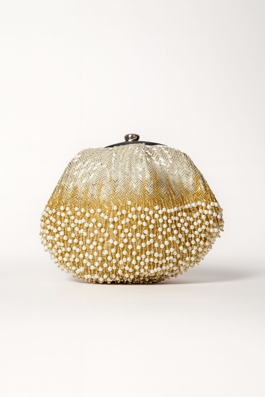 Peral Fringe Clutch