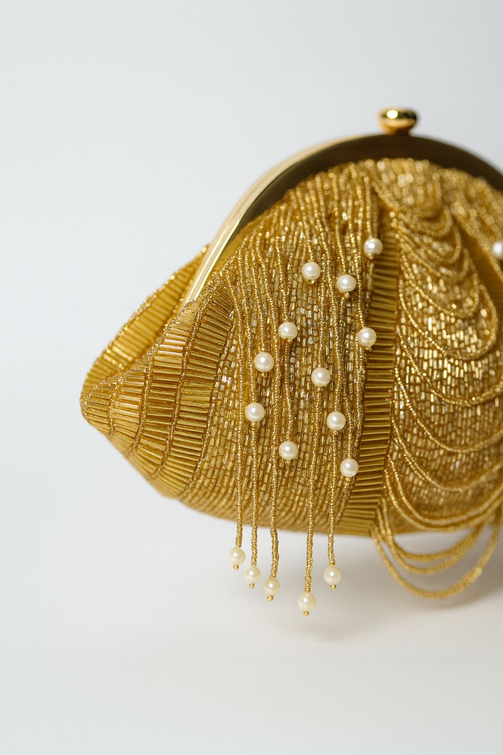 Peral Tassel Clutch