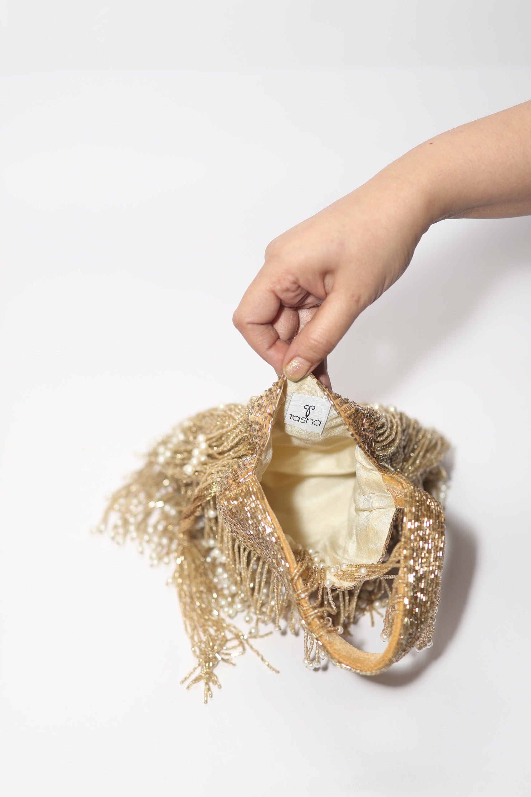 Drawstring Beaded Potil