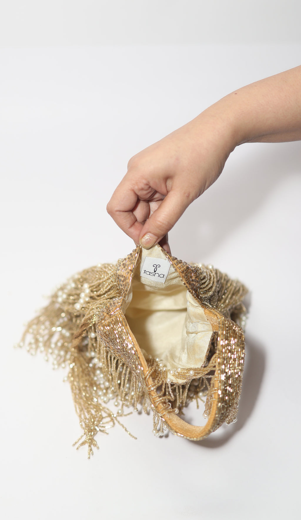 Embellishe tassle potil
